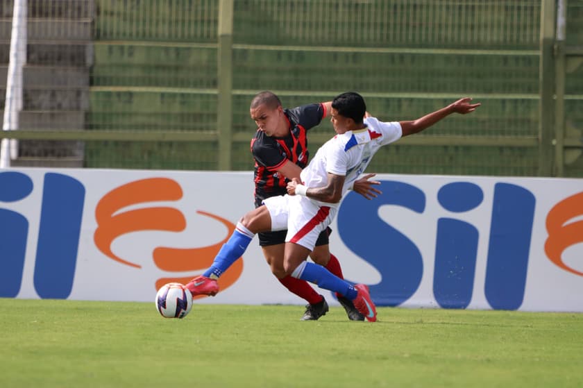 Partida entre Confiança e Fortaleza, pela Copinha 2026 (Foto: Agência NaCaraDoGol/Fortaleza EC)