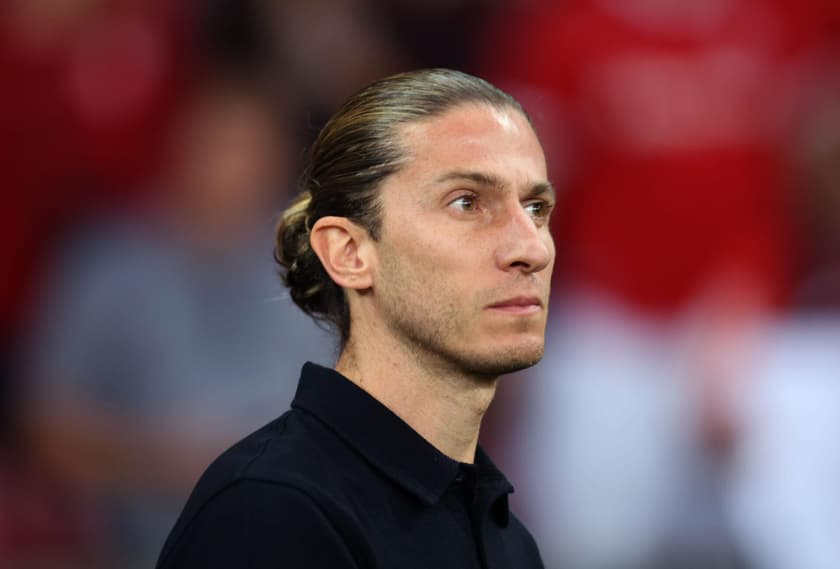 Filipe Luís comanda o Flamengo contra o Lanús (Foto: EDU ANDRADE/Fatopress/Gazeta Press)