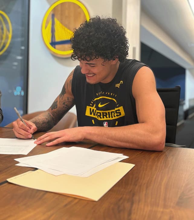 Gui Santos assina renovação com o Golden State Warriors e segue na NBA (Foto: Reprodução / NBA)