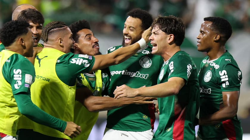 Jogadores do Palmeiras comemoram gol marcado contra o Cruzeiro em partida válida pela 16ª rodada do Brasileirão (Foto: Cesar Greco / Palmeiras)<br>