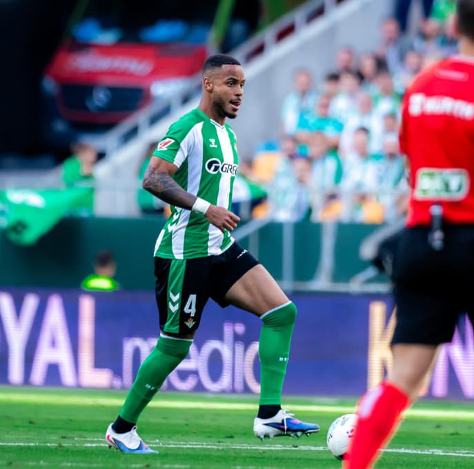 Natan em ação pelo Real Bétis em La Liga (Foto: Reprodução / Instagram)