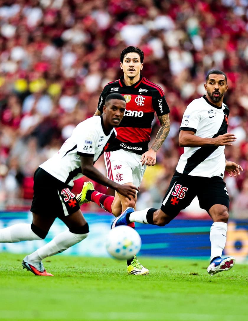 Pedro em Flamengo x Vasco (Foto: Adriano Fontes/Flamengo)