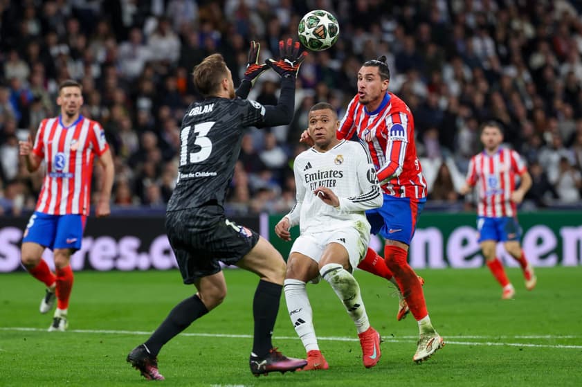 Real Madrid e Atlético de Madrid se enfrentaram nas oitavas de final da Champions nesta temporada (Foto: Thomas COEX/AFP)