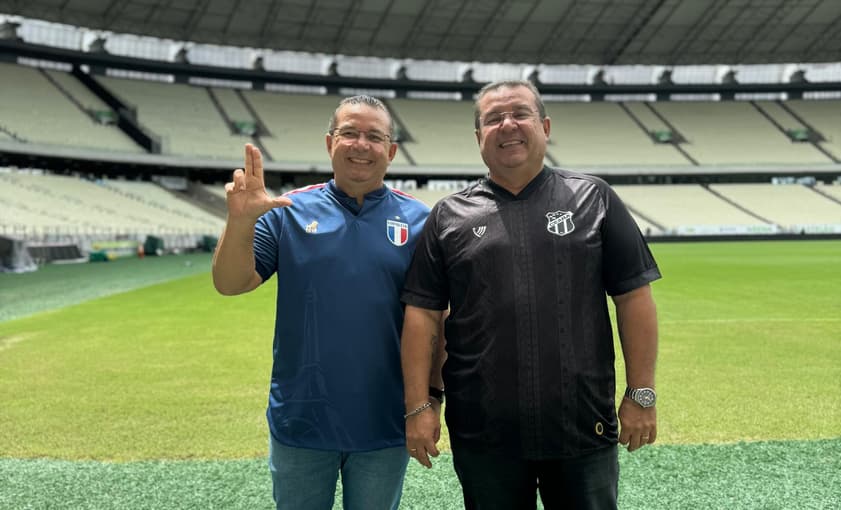 Marcos (esquerda) e Fernando (direita) torcem para Fortaleza e Ceará, respectivamente (Foto: Lucas Silva)