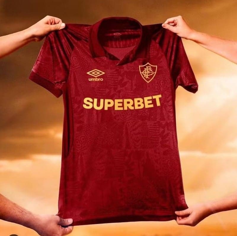 Provável modelo da nova camisa do Fluminense (Foto: Reprodução Internet)