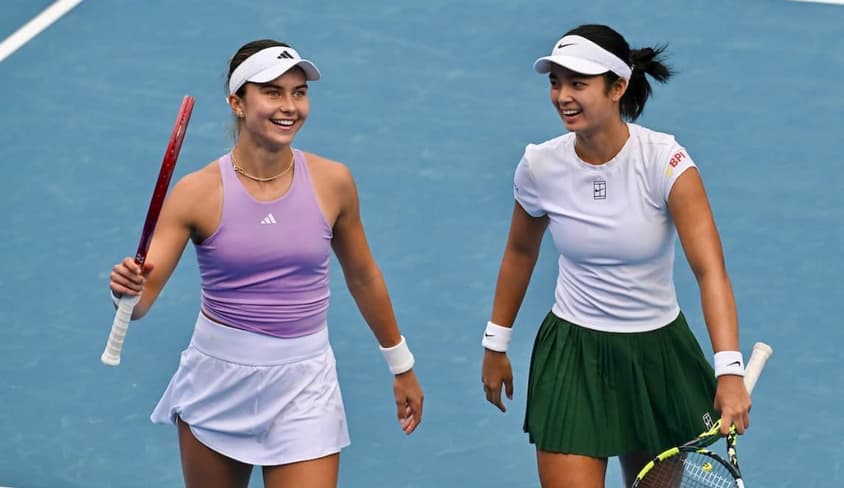 A americana Iva Jovic e a filipina Alexandra Eala após a vitória sobre a dupla de Venus Williams (Foto: Andrew Cornaga/Divulgação)