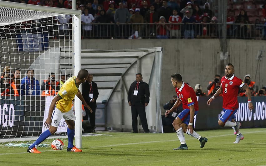 O Chile venceu o Brasil por 2 a 0 na primeira rodada das Eliminatórias
