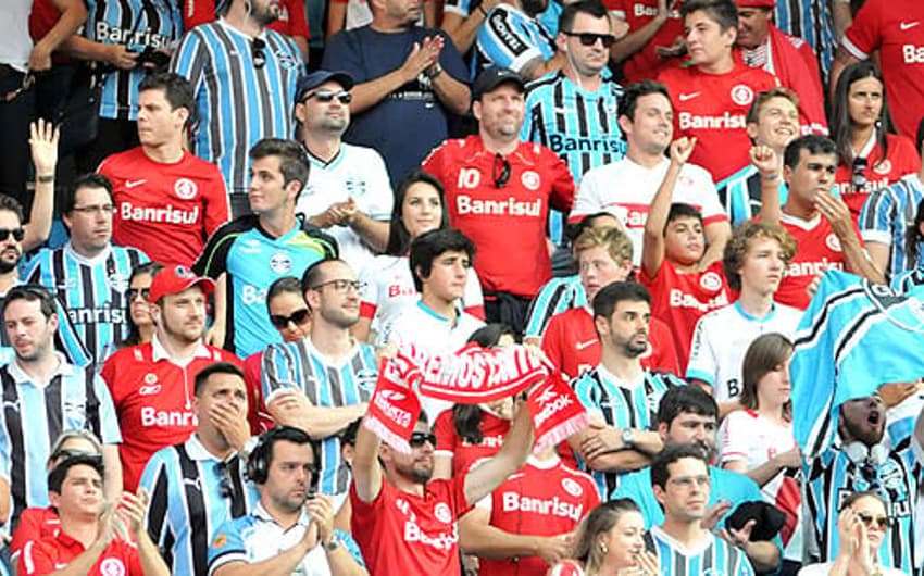 Grêmio x Internacional - Final do Campeonato Gaúcho - Torcida mista (Foto: Ricardo Rímoli/LANCE!Press)