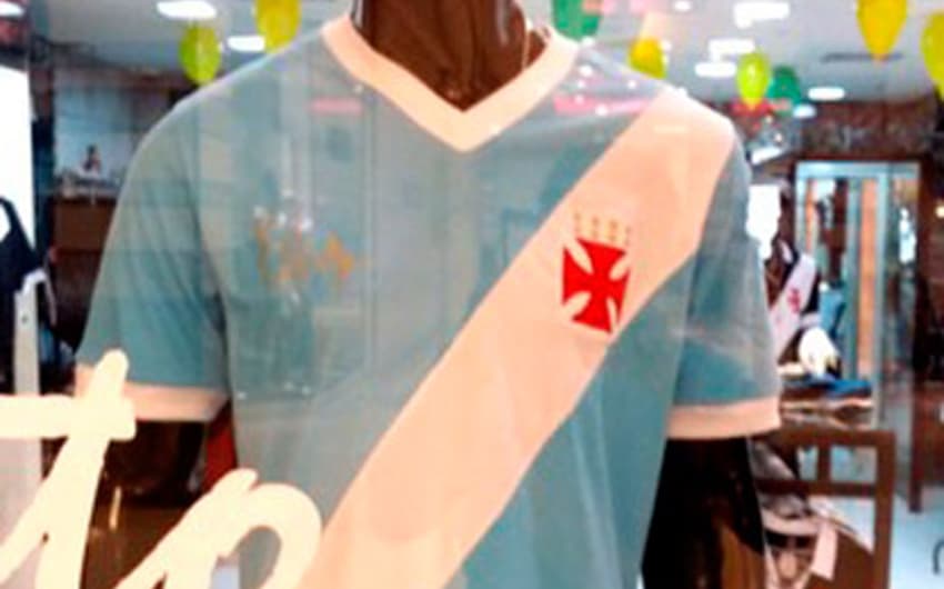 Vasco cria camisa 'uruguaia' em homenagem a Martín Silva (Foto: Divulgação)