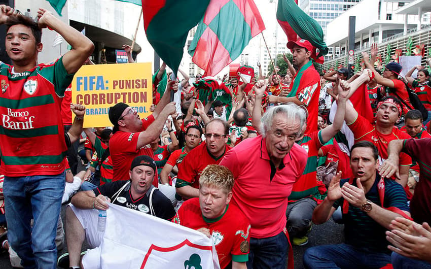 Torcedores da Portuguesa voltam a protestar na Avenida Paulista (Foto: Reginaldo Castro/ LANCE!Press)