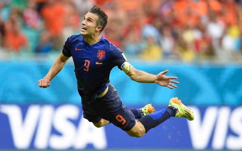 Espanha x Holanda - van Persie (Foto: Lluis Gene/AFP)