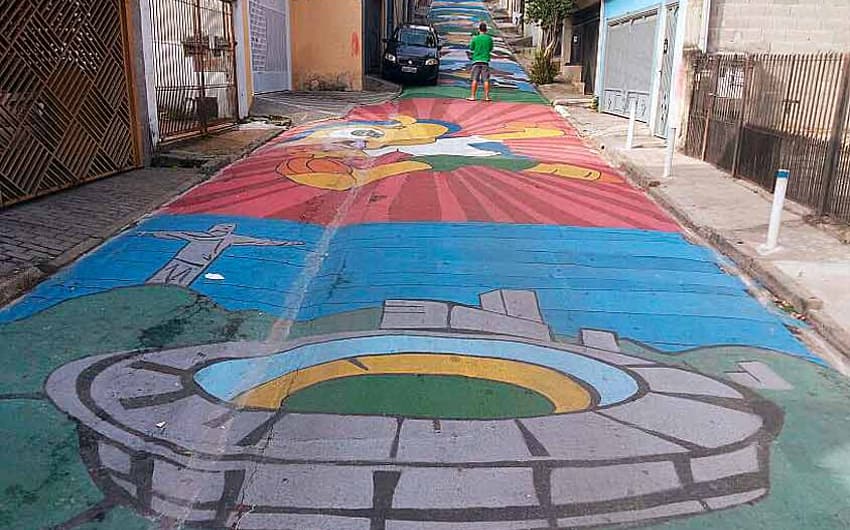 Rua pintada (Foto: Valdir Bueno Júnior)
