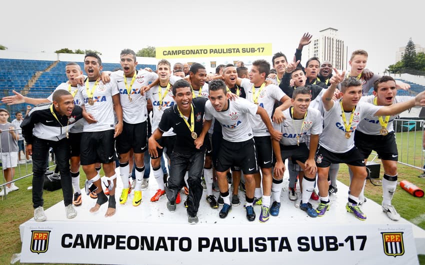 Time sub-17 do Corinthians foi campeão após dois jogos finais contra o Santos (crédito: Rodrigo Coca/Agência Corinthians)