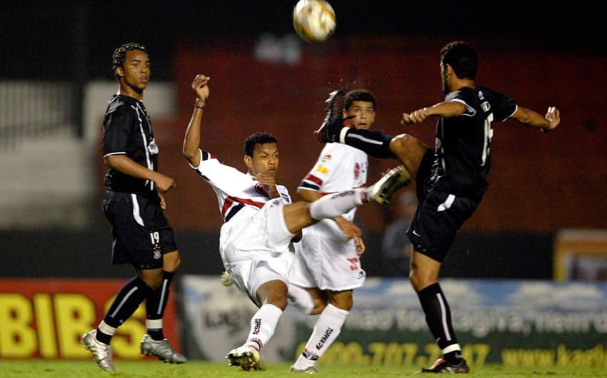 São Paulo e Corinthians, com Edcarlos e Denílson (Foto: Reginaldo Castro/LANCE!Press)