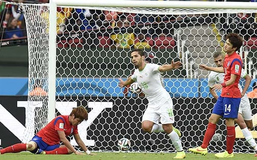 Coreia do Sul x Argélia - Gol de Djabou (Foto: Philippe Desmazes/AFP)