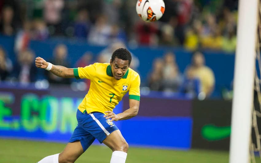 Robinho - Brasil x chile (Foto: Geoff Robins/ AFP)