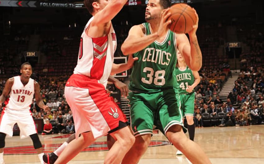 Vitor Faverani - Boston Celtics (Foto: AFP)