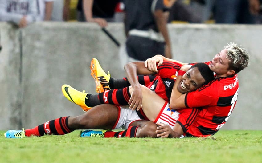 Flamengo x Botafogo - Adryan e Elias (Foto: Ricardo Ramos/ LANCE!Press)