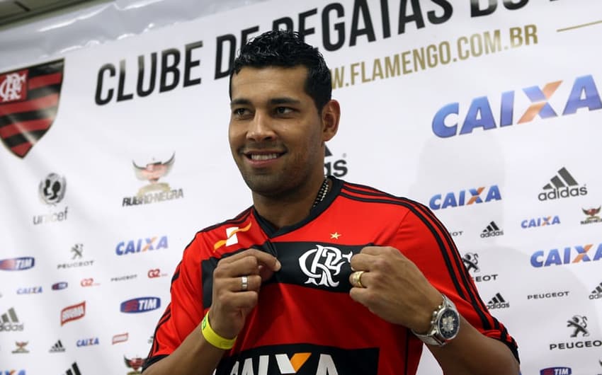 Apresentação André Santos no Flamengo (Foto: Paulo Sergio/LANCE!Press)