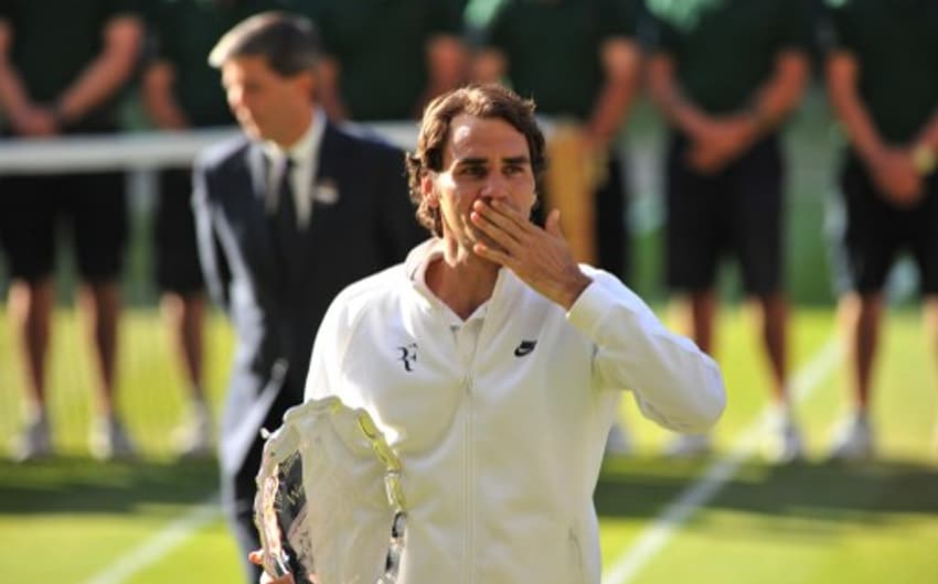 Federer precisou se contentar com o vice em Wimbledon (Foto: Glyn Kirk/AFP)