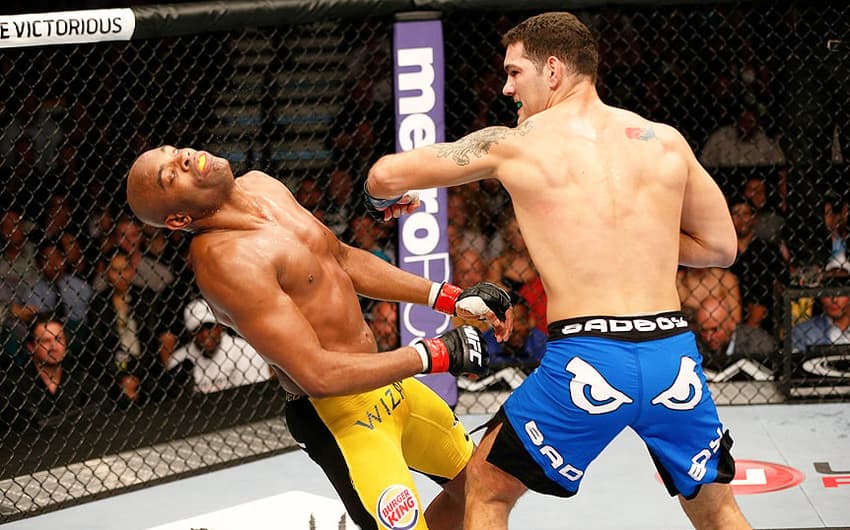 Anderson Silva foi nocauteado por Chris Weidman no UFC 162 (Foto: Josh Hedges/ Getty Images)