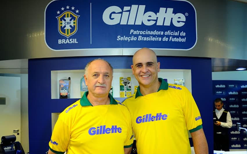 Felipão e Marcos se encontram em barbearia da Gillette na Granja Comary (Foto: Divulgação)