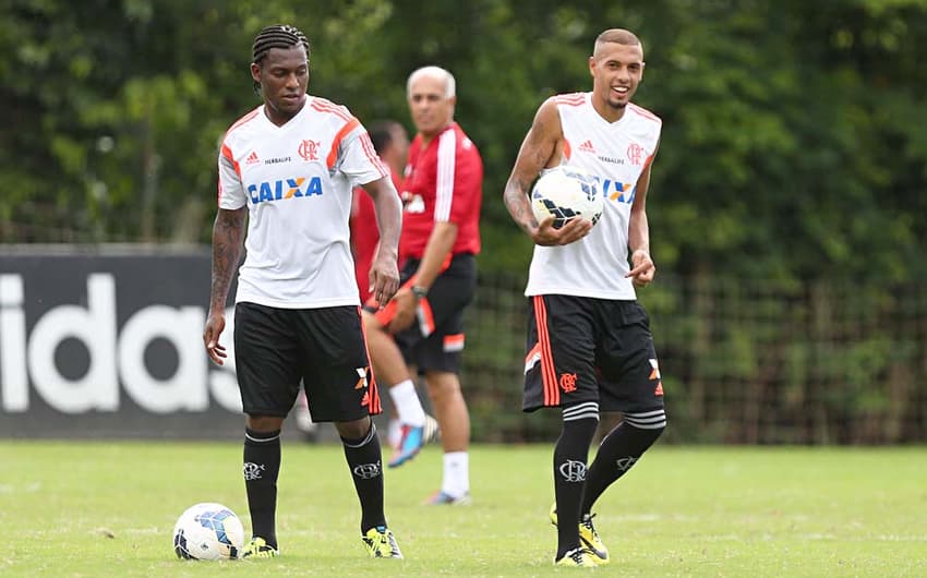 Paulinho e Amaral - Treino do Flamengo (Foto: Cleber Mendes/LANCE!Press)