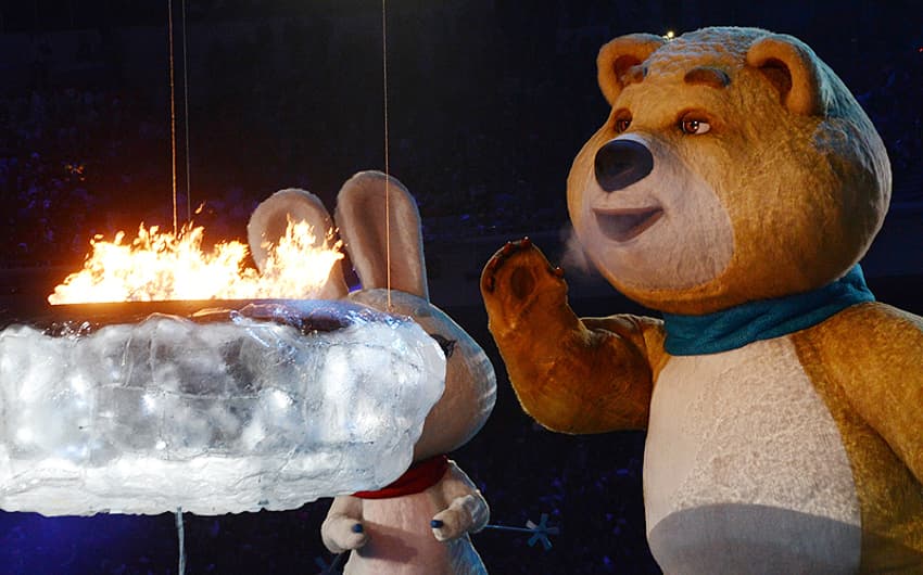 Mascote na cerimônia de encerramento - Sochi (Foto: Kirill Kudryavtsev/AFP)