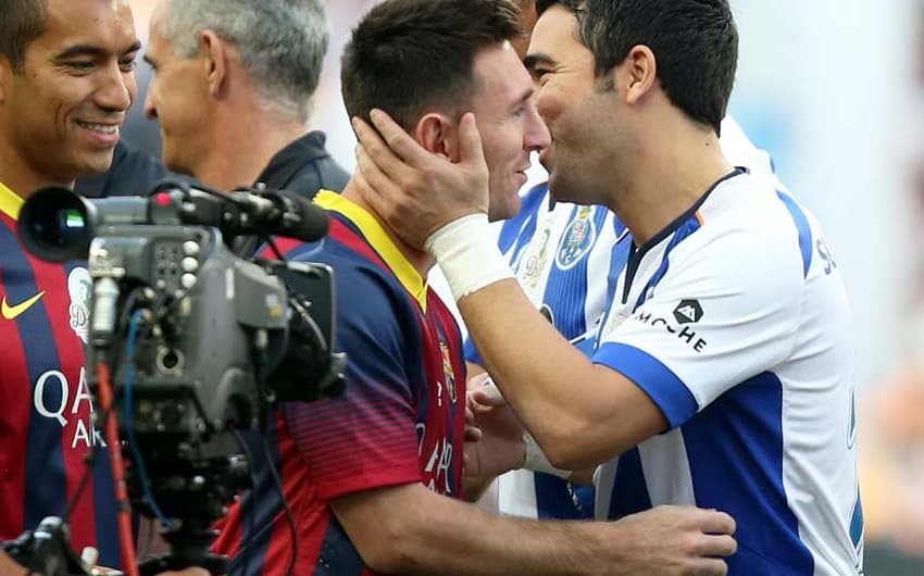 Amistoso: Porto x Barcelona - Messi e Deco (Foto: Pedro Trindade/AFP)