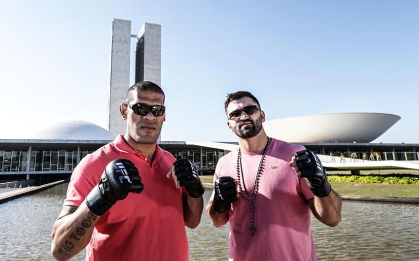 Pezão e Arlovski promovem revanche que acontece no UFC Brasília (Foto: Gaspar Nóbrega/Divulgação UFC)