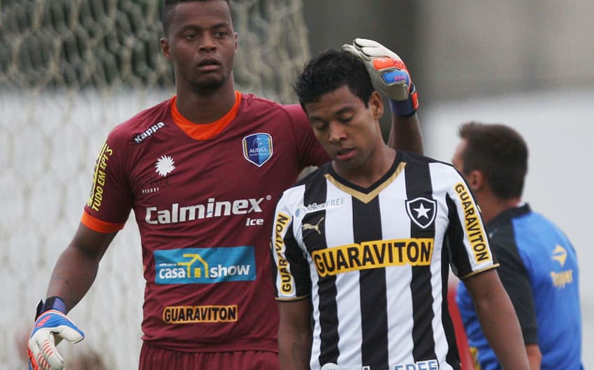 Audax x Botafogo - Wallyson e Paulo Vitor (Foto: Cleber Mendes/ LANCE!Press)