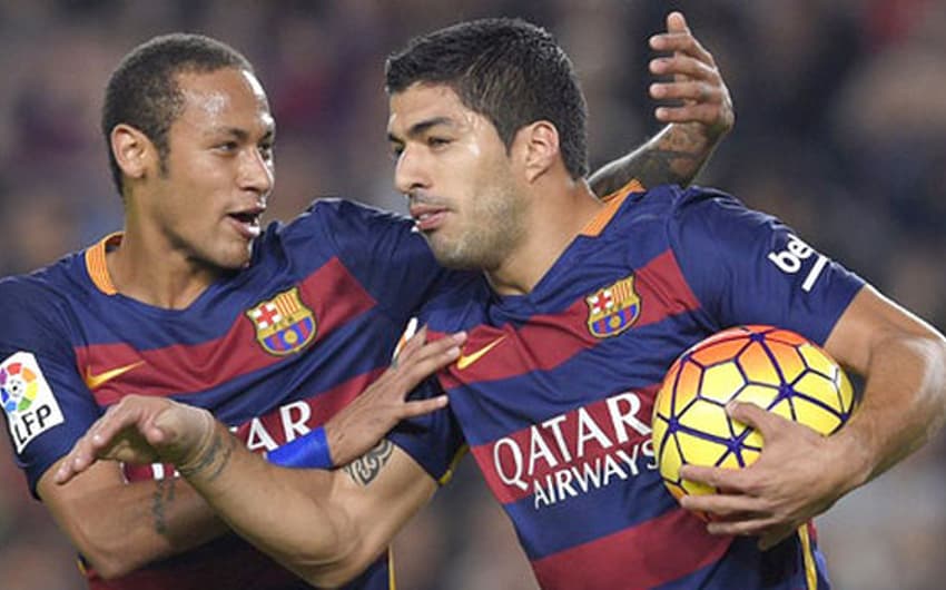 Os donos da bola: Neymar e Suárez serão preservados (Foto: Lluis Gene/AFP)