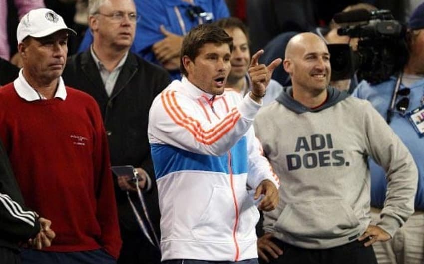 O técnico de Andy Murray, Ivan Lendl, de boné (Foto: AFP)
