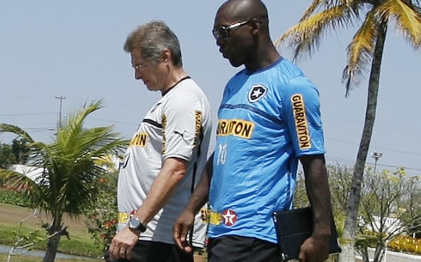Oswaldo de Oliveira e Seedorf - Botafogo (Foto: Paulo Sérgio)