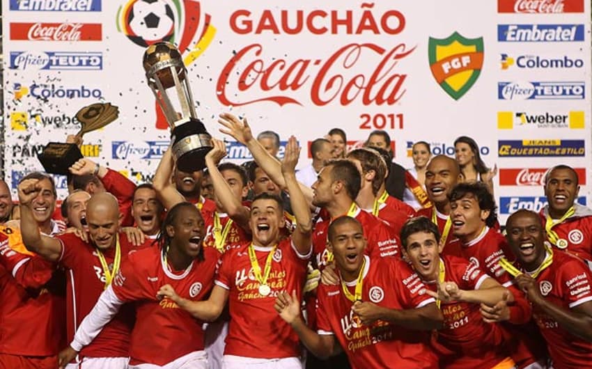 Equipe do Internacional comemora conquista do Gauchão 2011  (Foto: Jefferson Bernardes/VIPCOMM)
