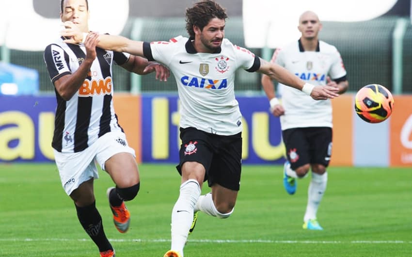 Pato - Corinthians x Atlético-MG (Foto: Eduardo Viana/ LANCE!Press)