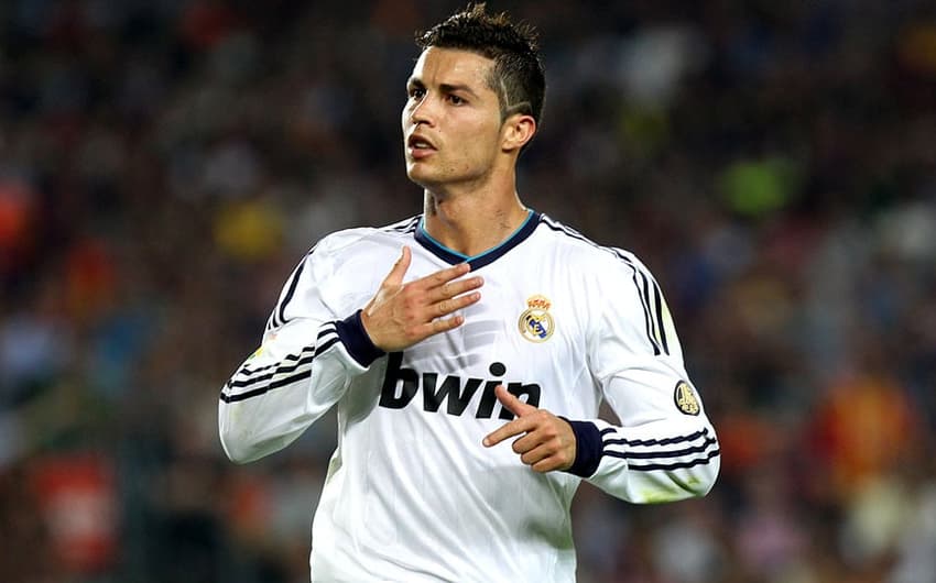 ...mas Cristiano Ronaldo também fez dois e o clássico terminou empatado em 2 a 2 (Quique García/AFP)