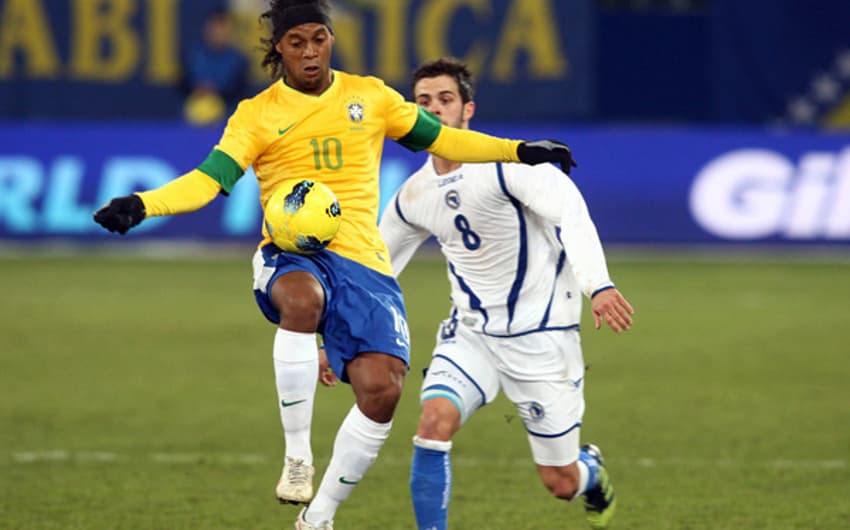 Brasil x Bósnia - Amistoso - Ronaldinho (Foto: Mowa Press)