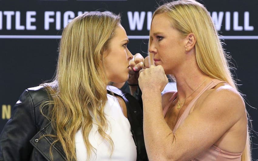 Ronda Rousey encara Holly Holm antes do UFC 193 (FOTO: Getty Images)
