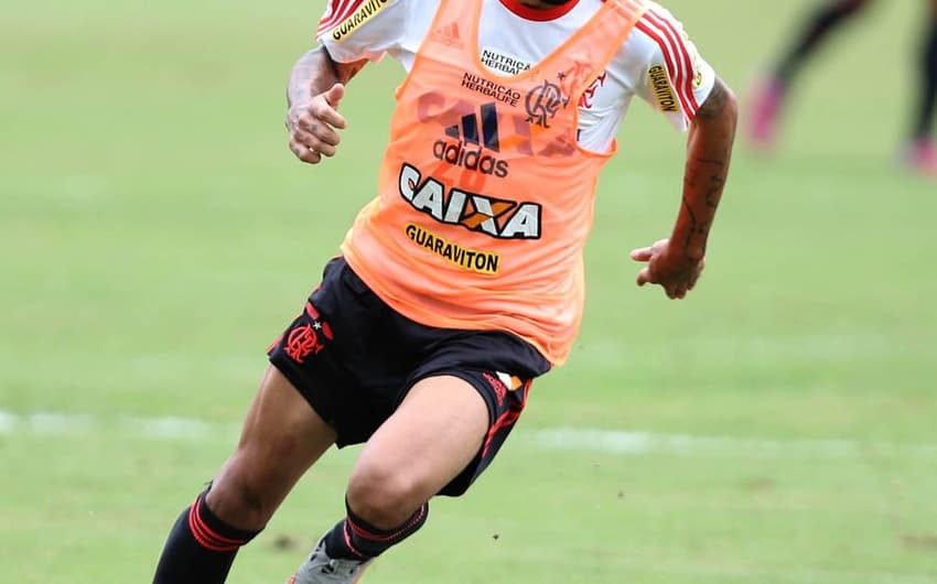 Treino Flamengo - Paulinho (Foto: Cleber Mendes/Lancepress!)