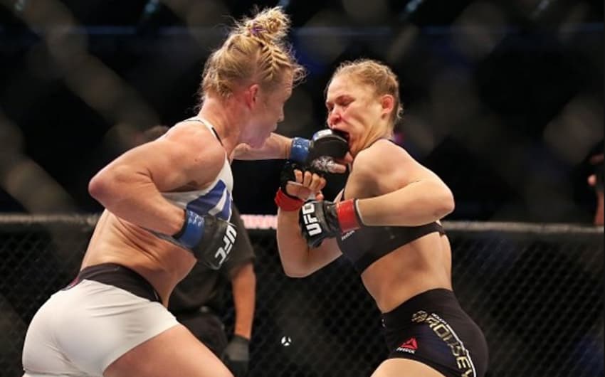 Ronda Rousey foi nocauteada por Holly Holm (FOTO: Reprodução)