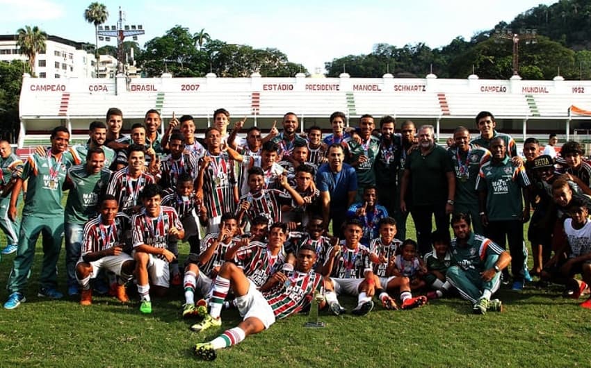Time sub-15 do Fluminense campeão da Taça Rio