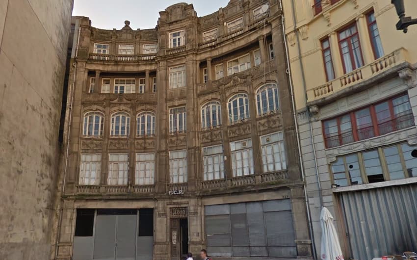 Edifício do Porto (Foto: Google Street View)