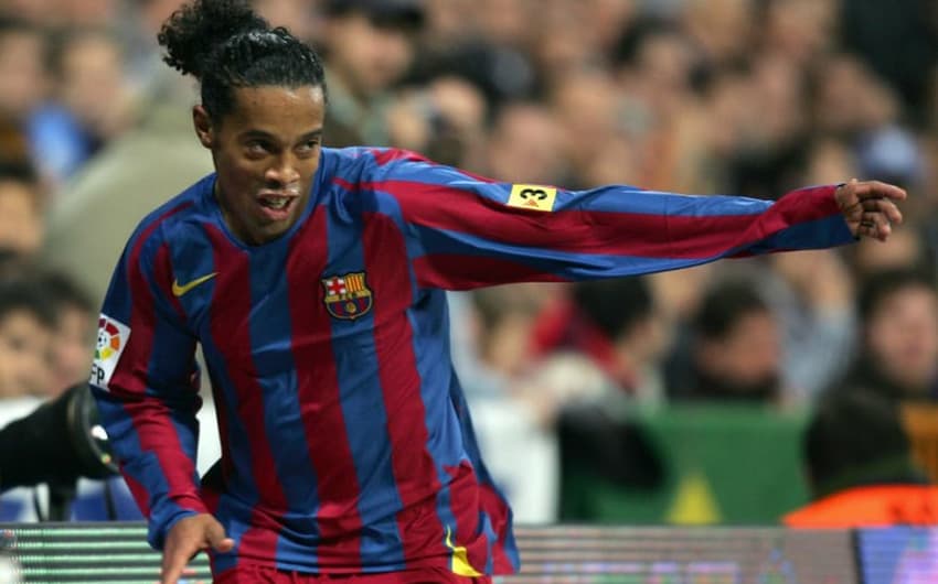 Show de Ronaldinho contra o Real completa 10 anos (Foto: AFP / Pierre-Philippe MARCOU)