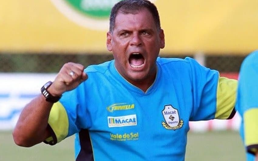 Toninho Andrade, treinador do Macaé (Foto: Rui Porto Filho/Divulgação)