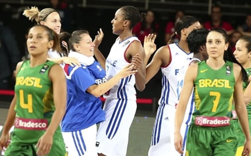 Basquete feminino acumula vexames em sua história recente (Foto: Divulgação/FIBA)