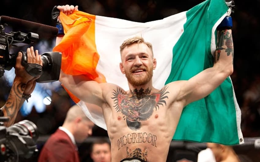 Conor McGregor é o novo campeão absoluto dos penas do UFC (FOTO: Getty Images)