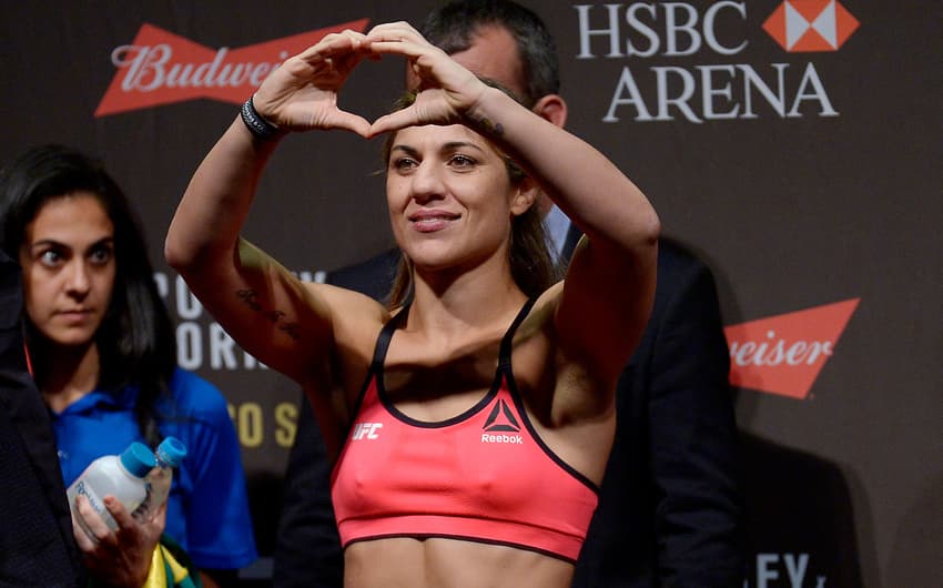 Bethe Correia enfrentou Ronda Rousey no UFC 190, no Rio de Janeiro