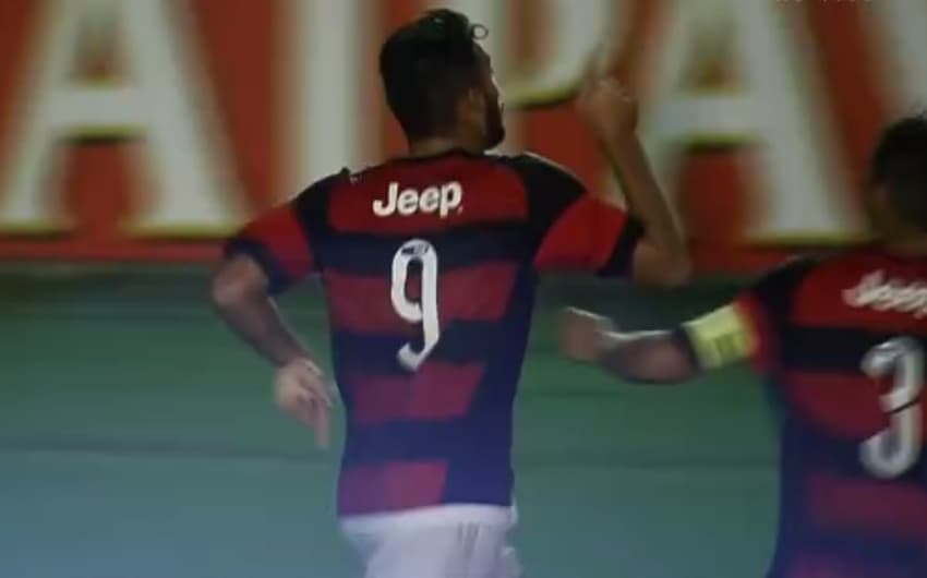 Camisa Flamengo Jeep (Imagem: Reprodução/SporTV)