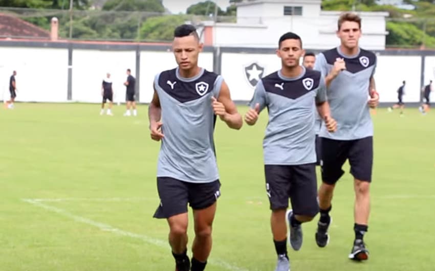 HOME - Reapresentação do Botafogo para 2016 em General Severiano (Foto: Reprodução/BotafogoTV)